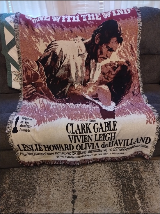 Other - Gone With the Wind Jacquard Throw Blanket - Burgundy/Tan